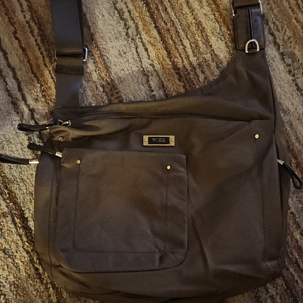 Tumi crossbody bag EUC